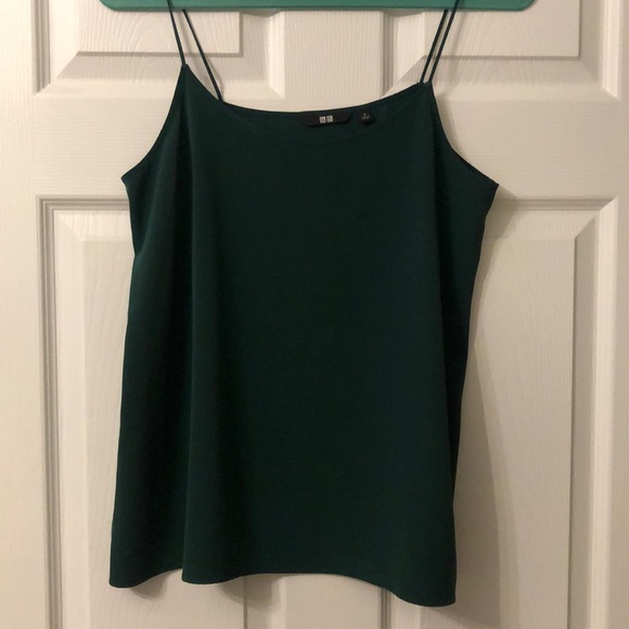 Uniqlo camisole - Picture 1 of 3